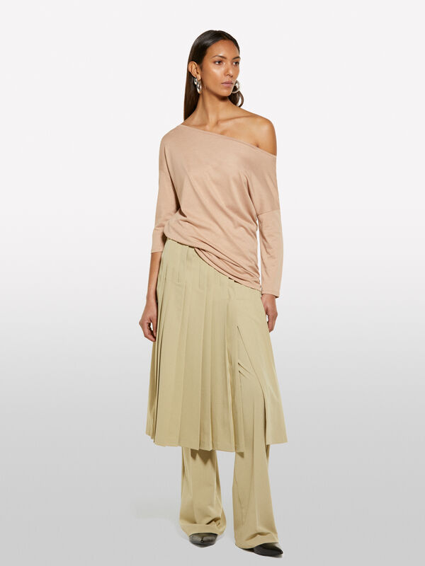 Brown t-shirt with boat neck - women's long sleeve t-shirts | Sisley
