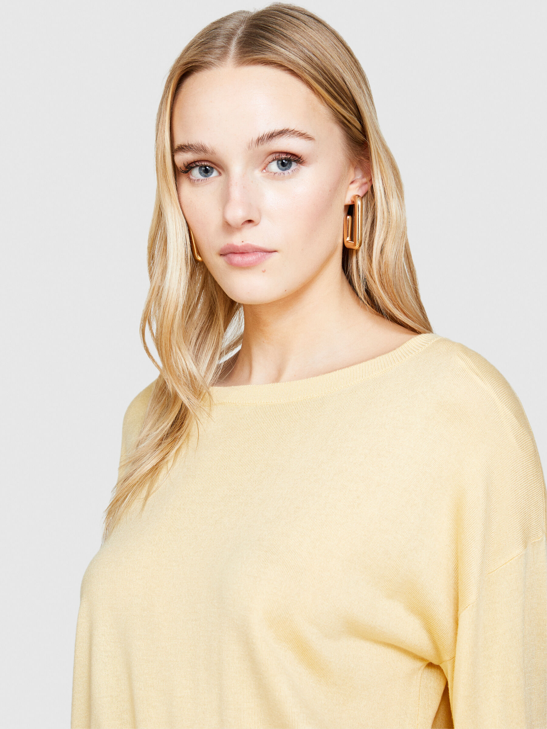 Top made of silk blend Women image number null