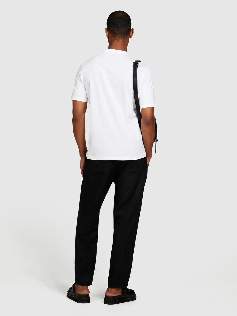 Relaxed fit t-shirt with print Men image number null