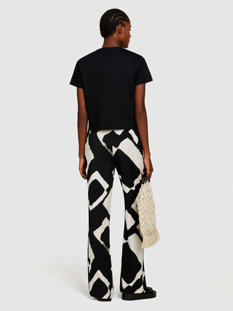 T-shirt with broderie anglaise Women image number null