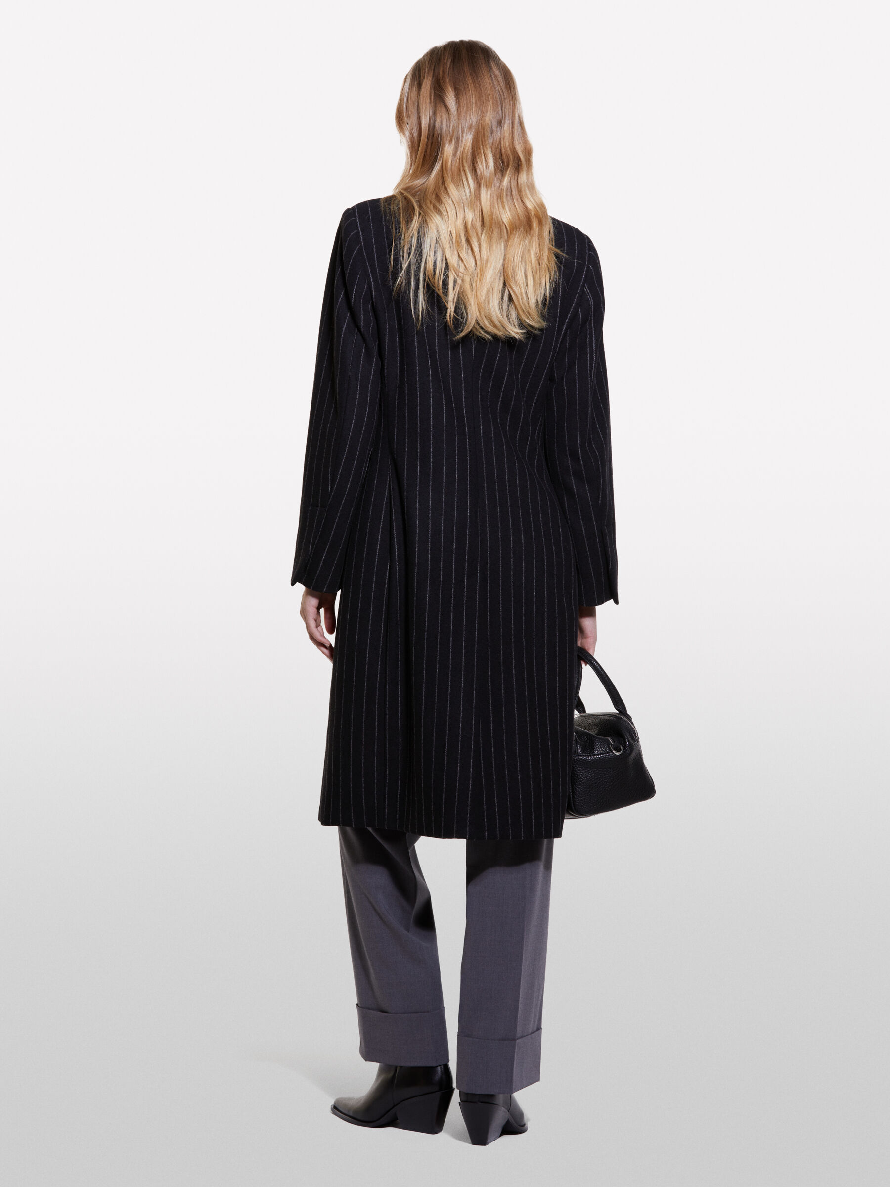 COAT Women image number null