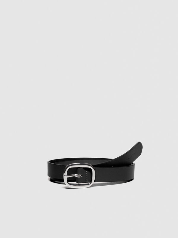 Belt with oval buckle. - women's belts | Sisley