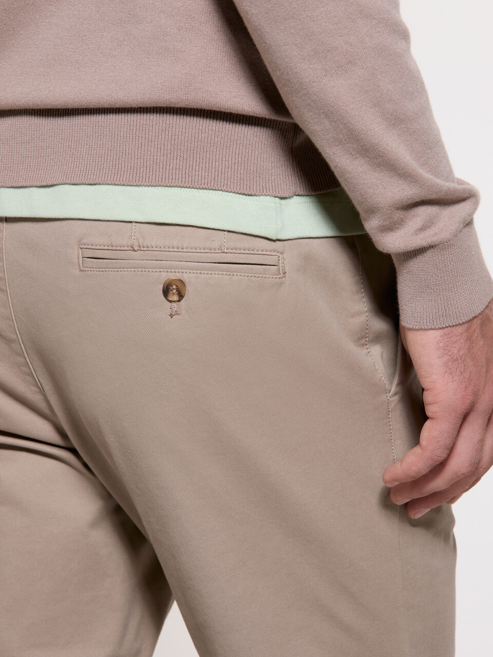TROUSERS Men image number null
