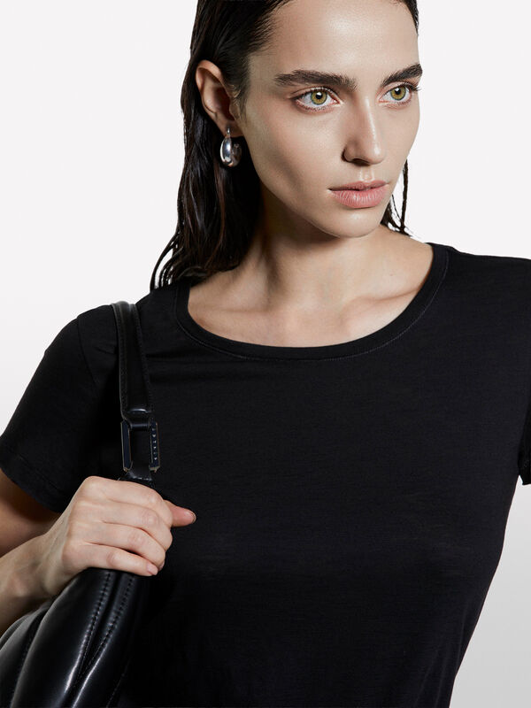 Black crew neck t-shirt - women's short sleeve t-shirts | Sisley