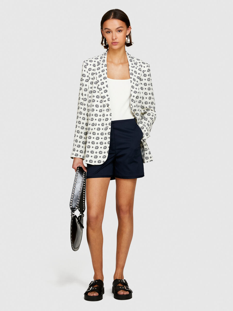 Regular fit shorts Women image number null