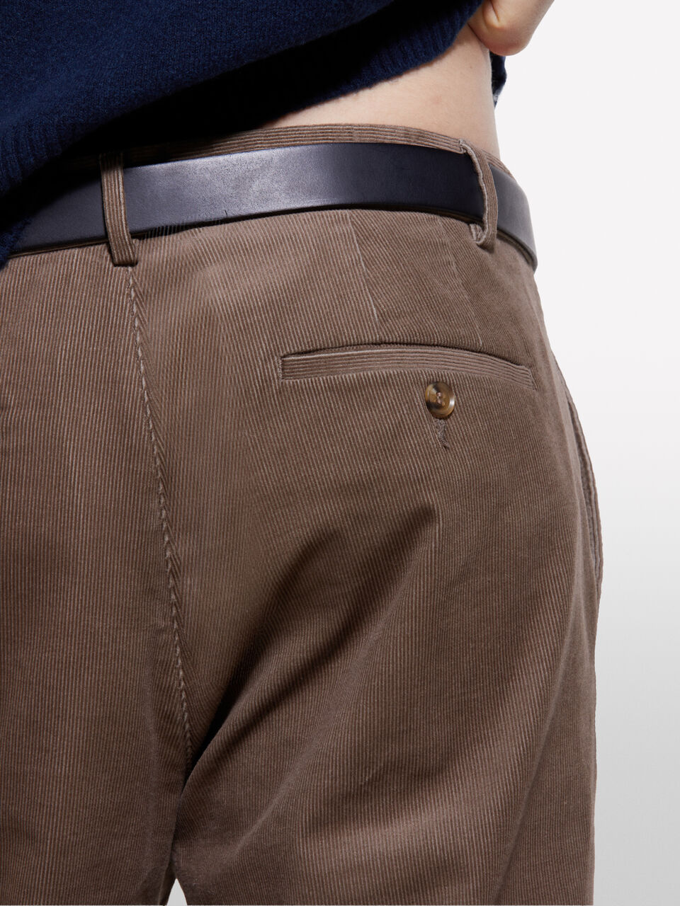 TROUSERS Men image number null