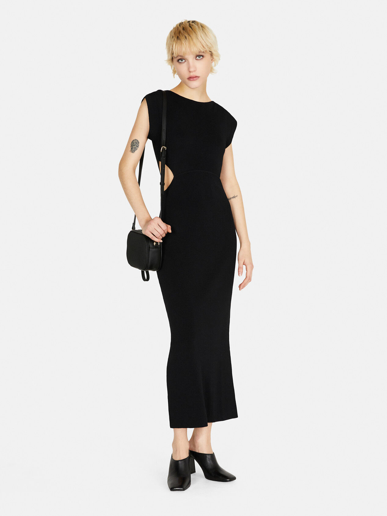 Form fitting sundresses online