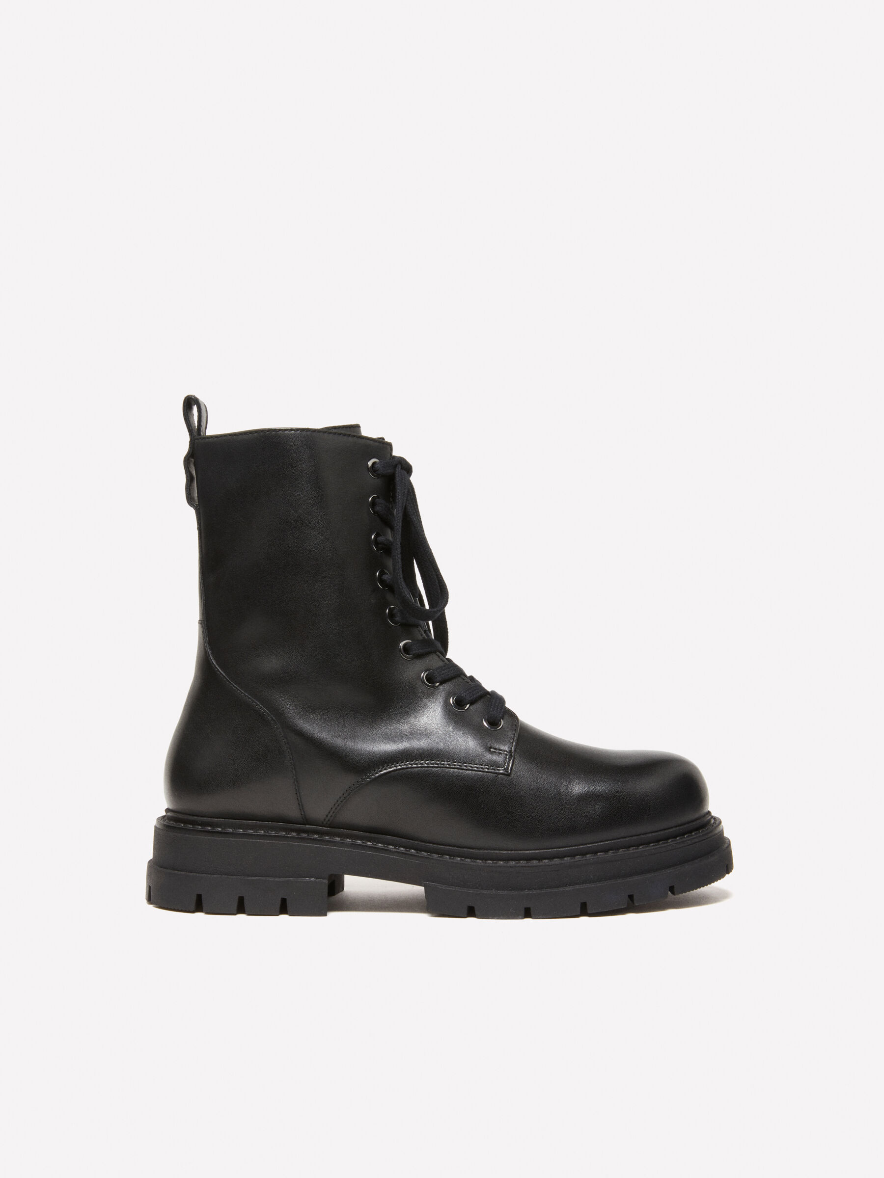 Black 100% leather heavy-duty boots, Black - Sisley