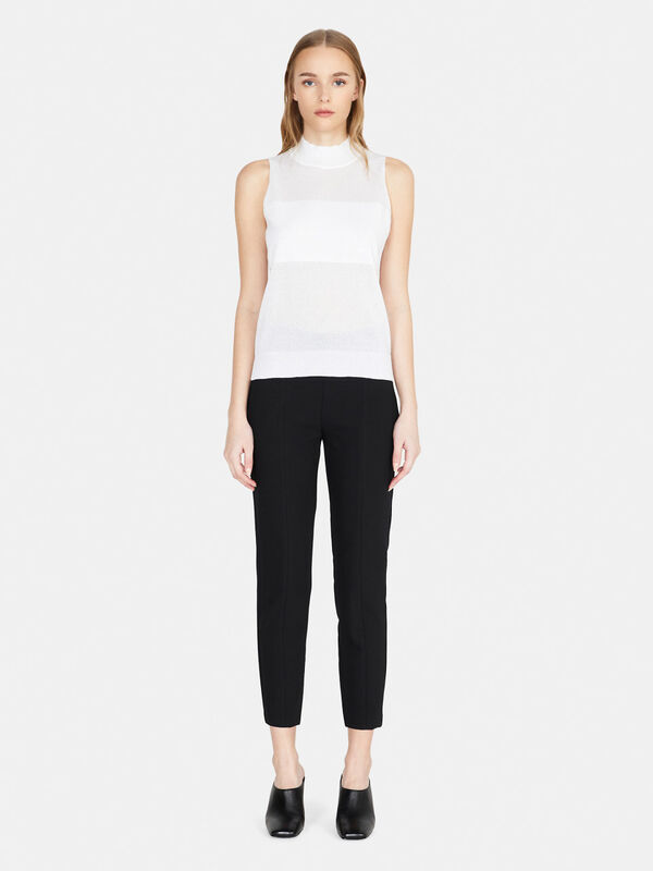 Skinny fit trousers