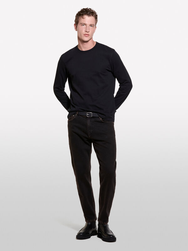 Black long sleeve t-shirt in 100% organic cotton - men's long sleeve t-shirts | Sisley