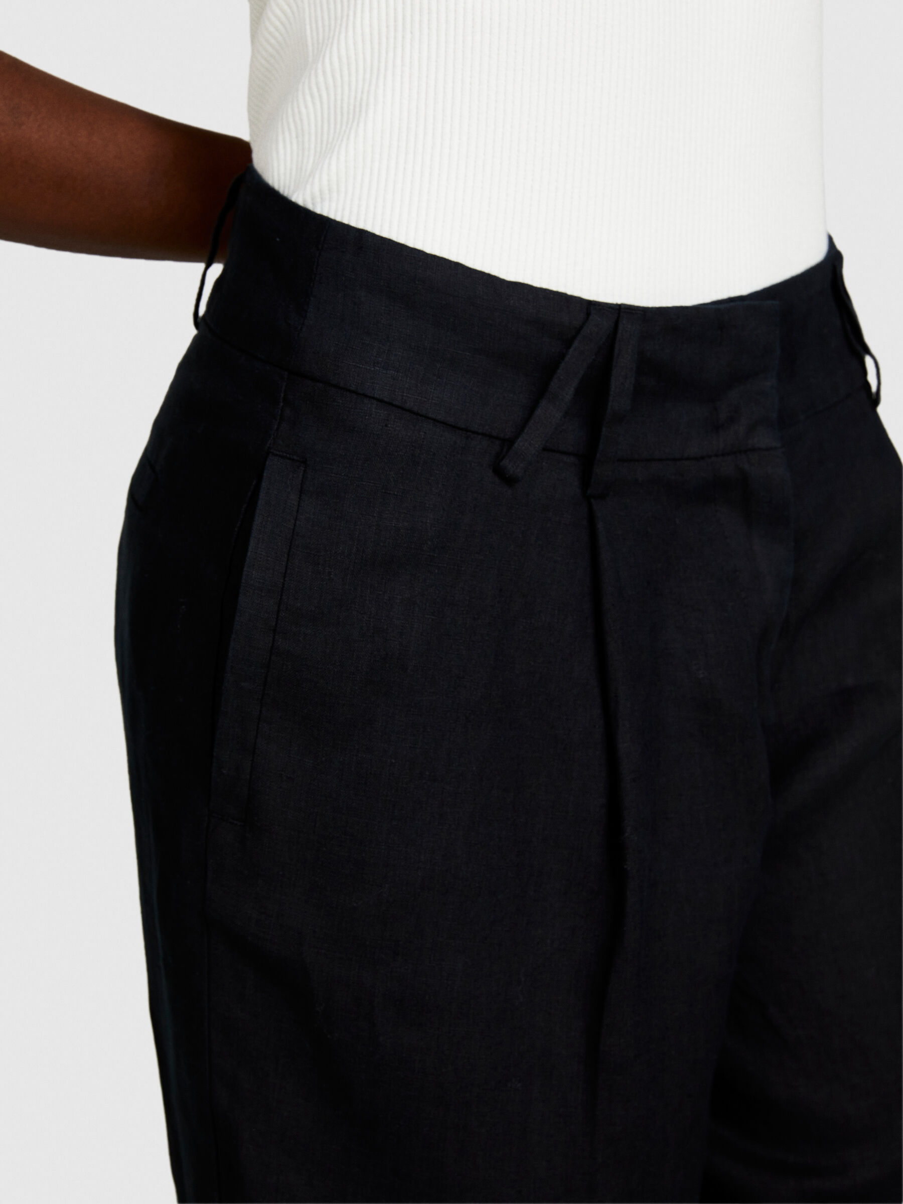 100% linen barrel leg trousers Women image number null