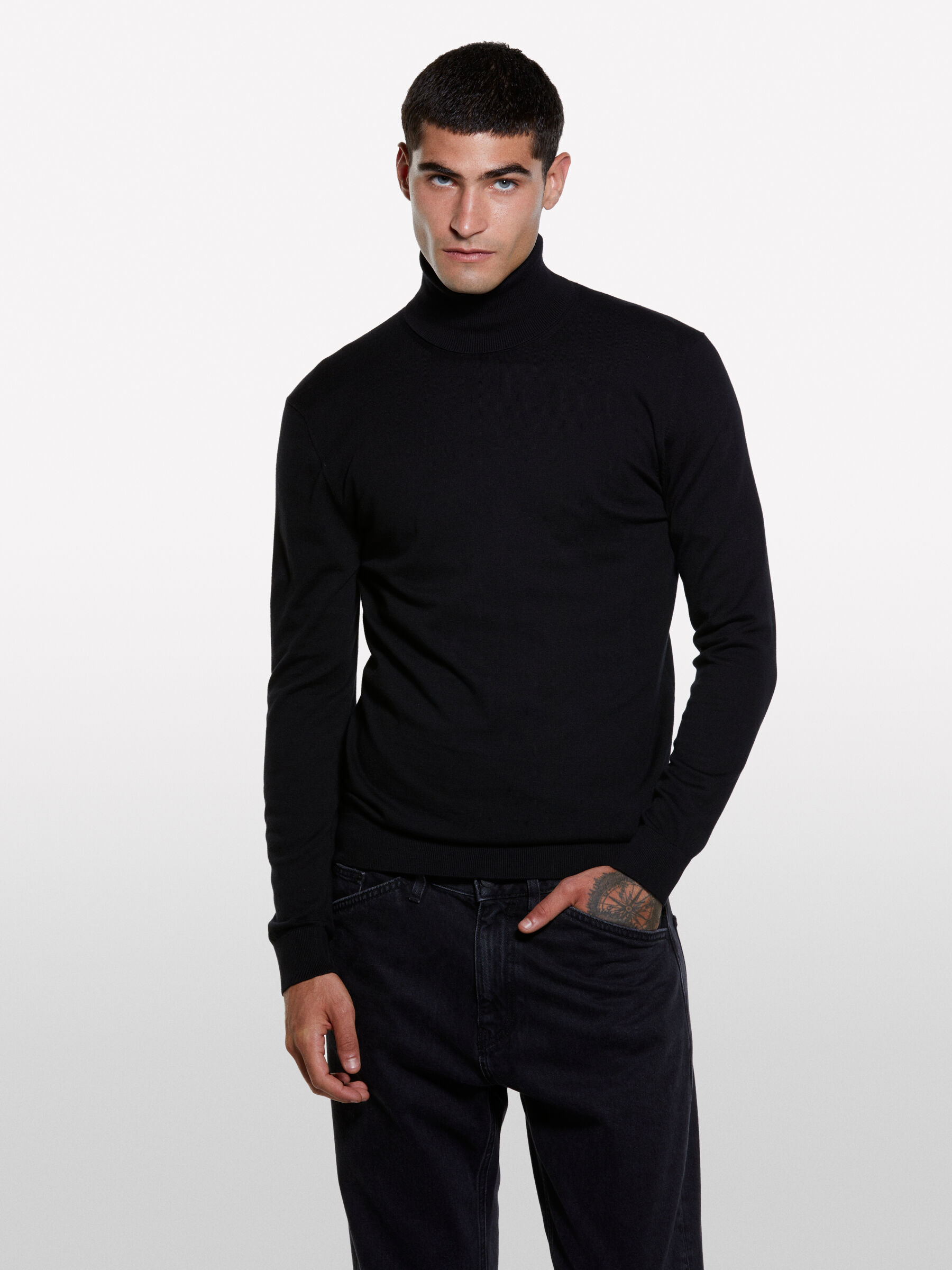 TURTLE NECK SW. L/S Men image number null
