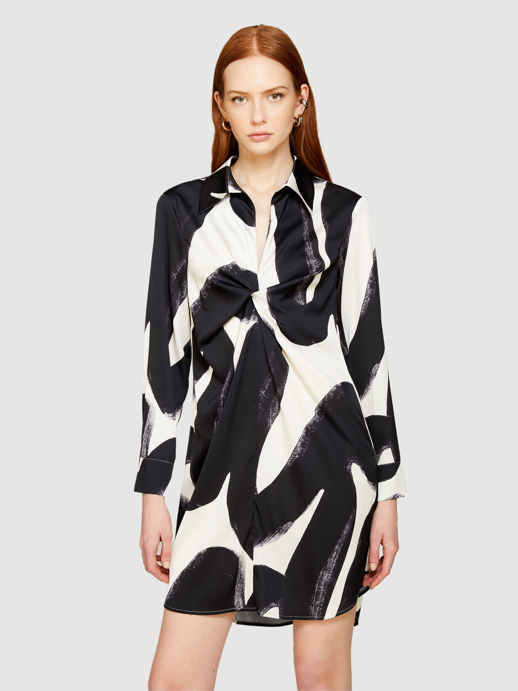 Dress in printed satin Women image number null