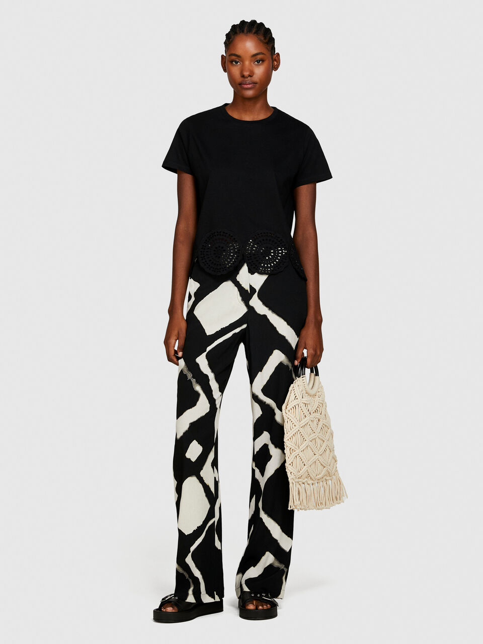 T-shirt with broderie anglaise Women image number null