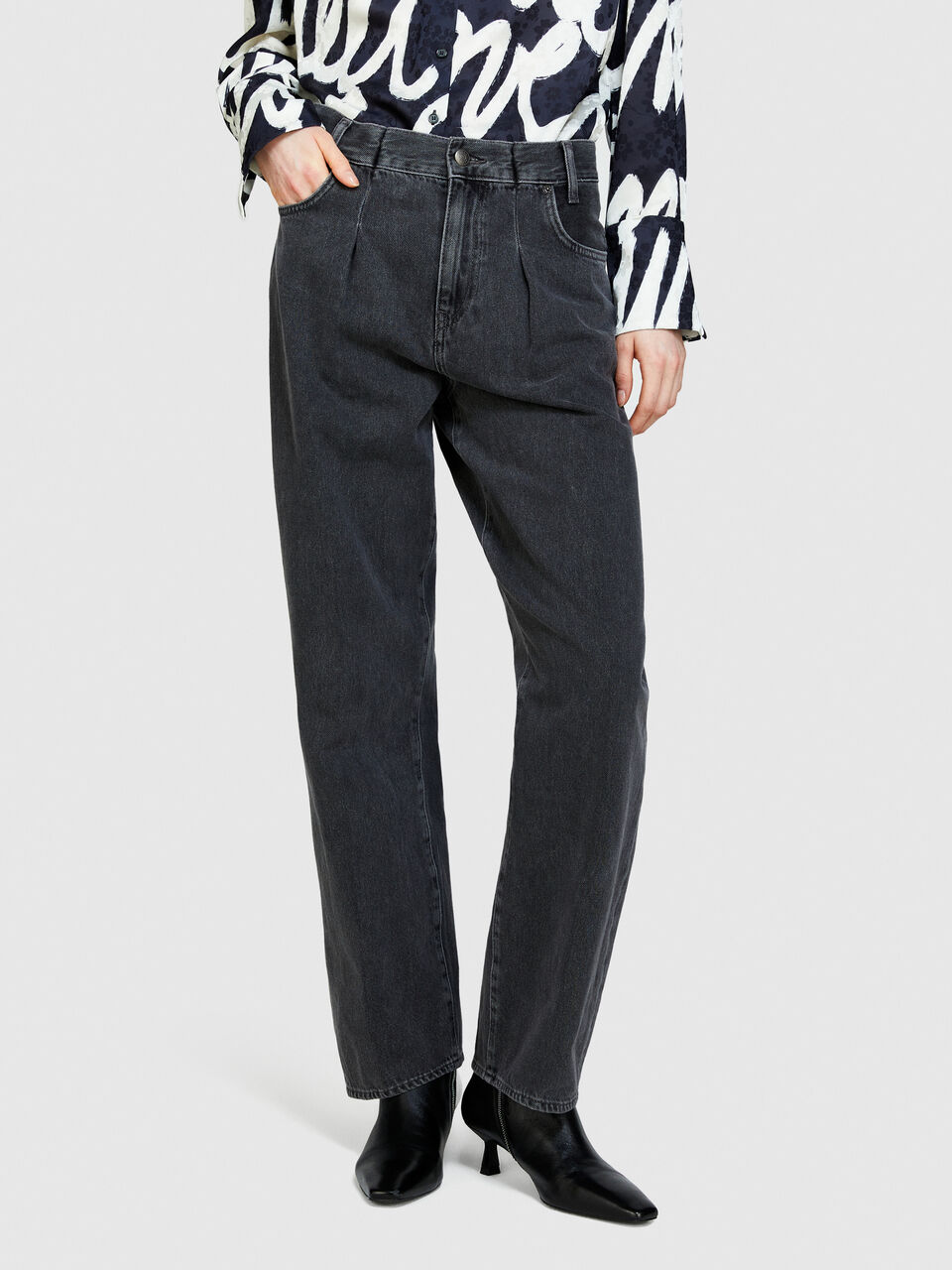 Loose fit jeans Women image number null