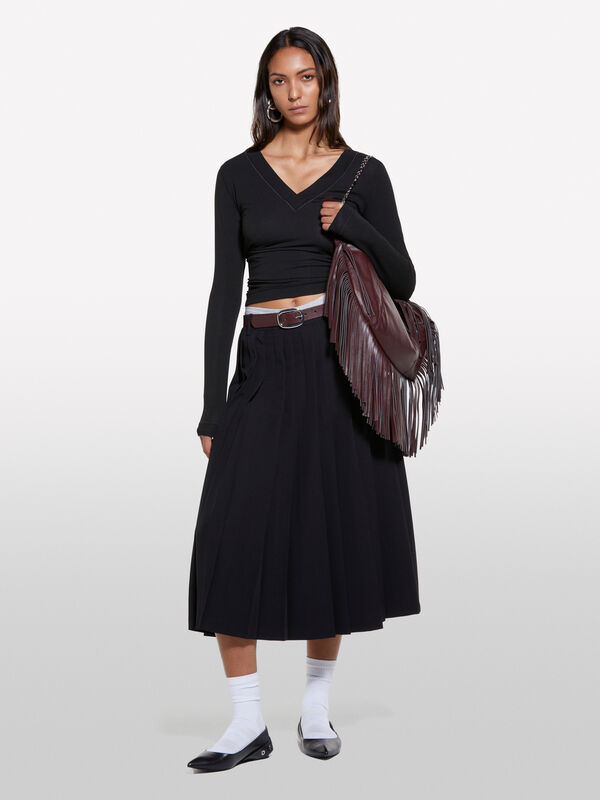 Black slim fit long sleeve t-shirt Black slim fit long sleeve t-shirt - women's long sleeve t-shirts | Sisley