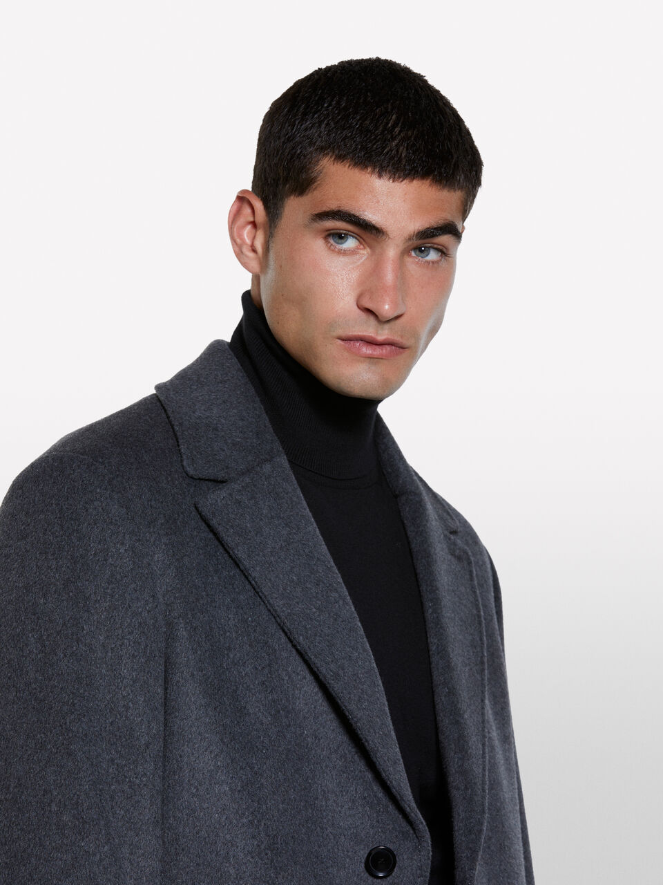 COAT Men image number null