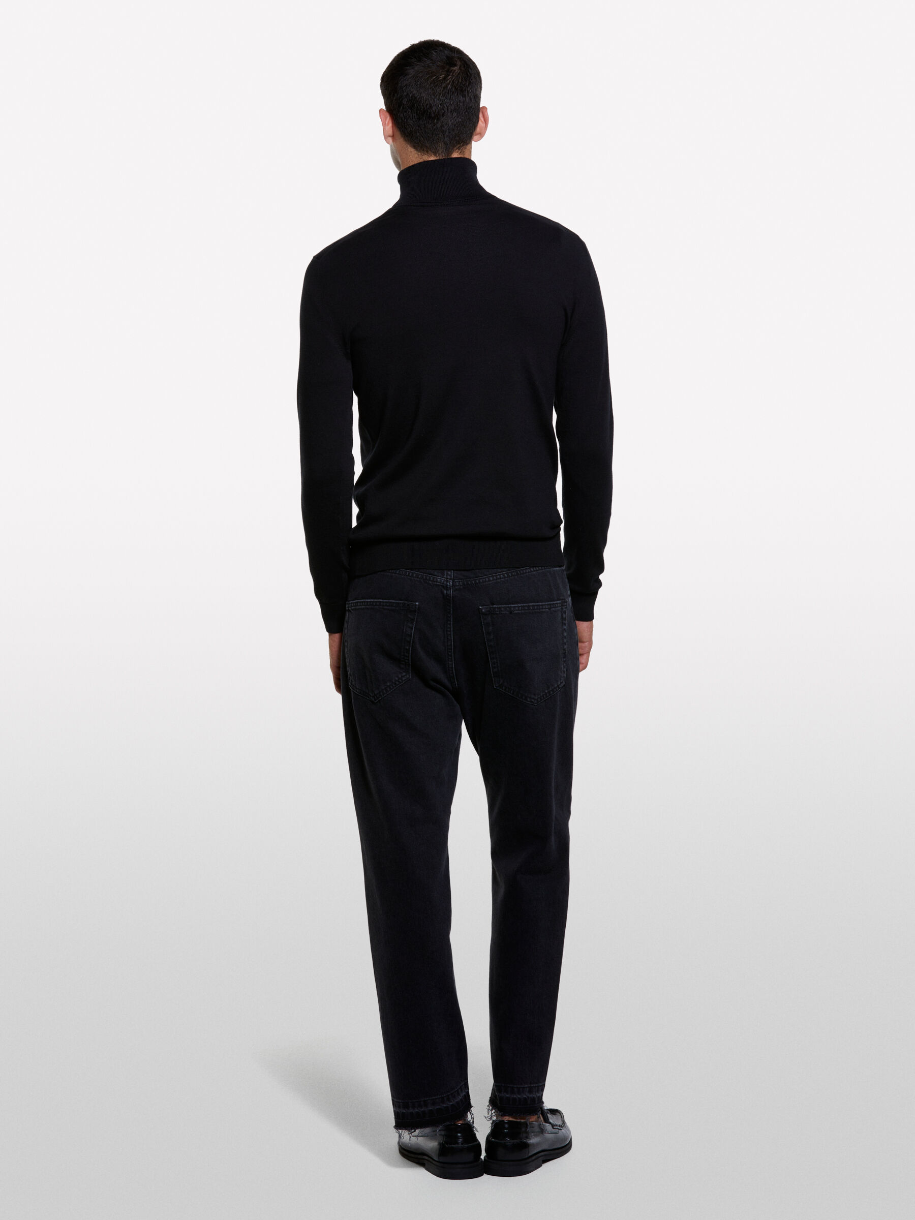 TURTLE NECK SW. L/S Men image number null