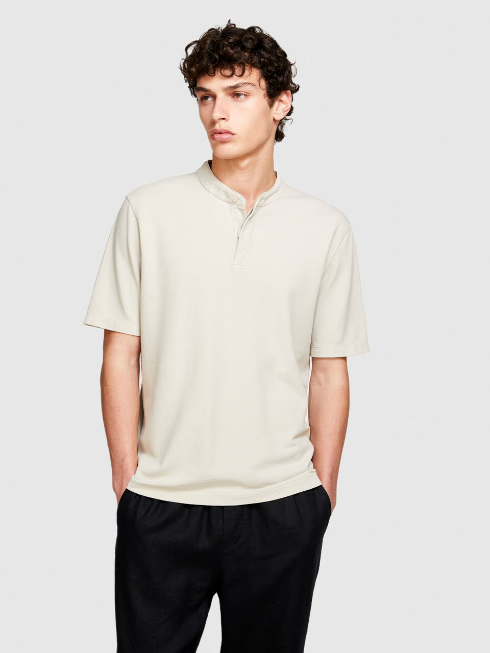 T-shirt in pique Men image number null