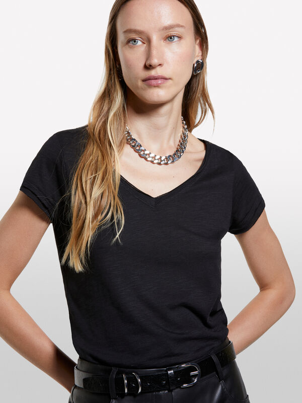 Black V-neck t-shirt - women's short sleeve t-shirts | Sisley