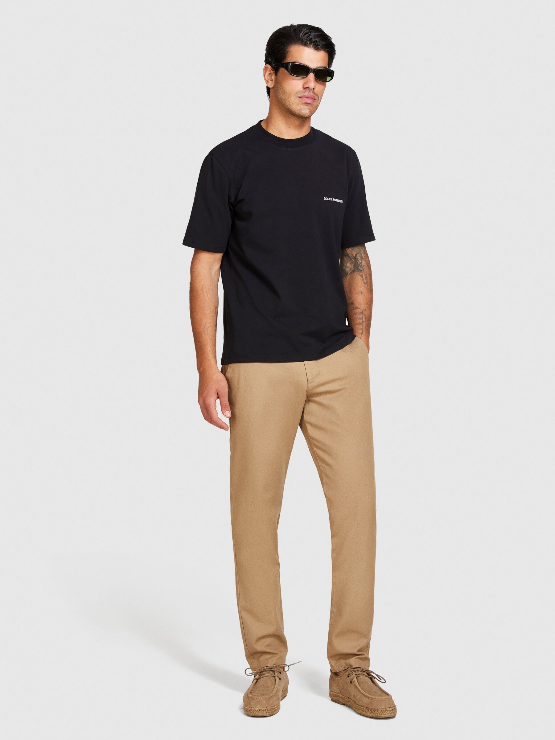 見事な創造力 with T-shirt embroidery, Sisley - Black Sサイズ