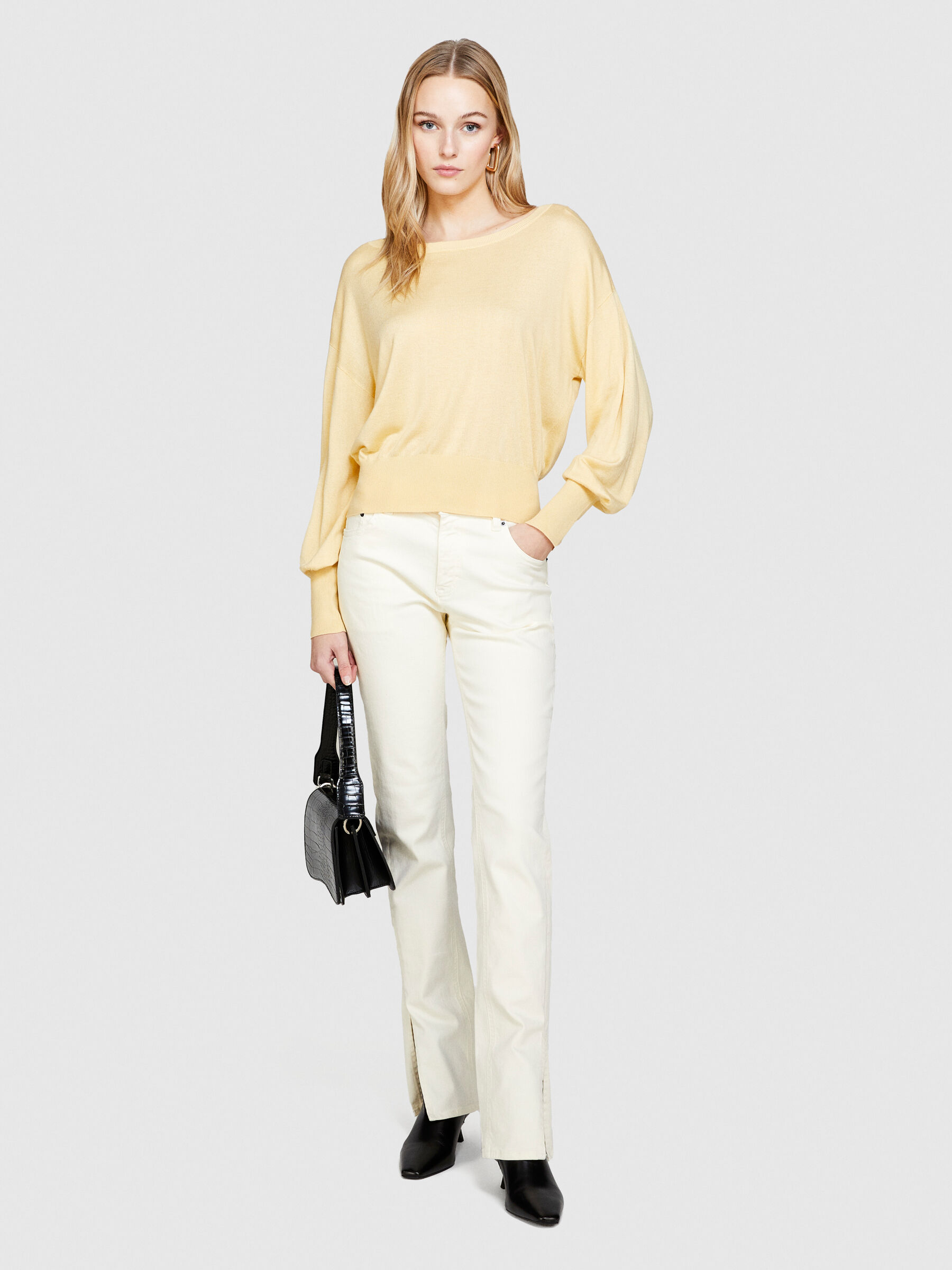 Top made of silk blend Women image number null