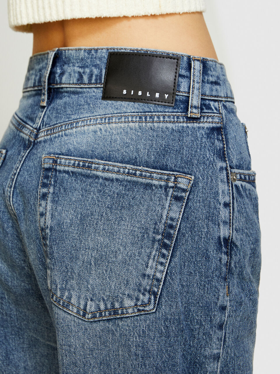 Baggy fit jeans with cuffs Women image number null