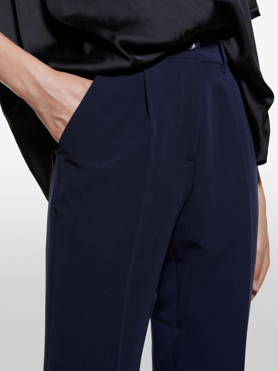 TROUSERS Women image number null