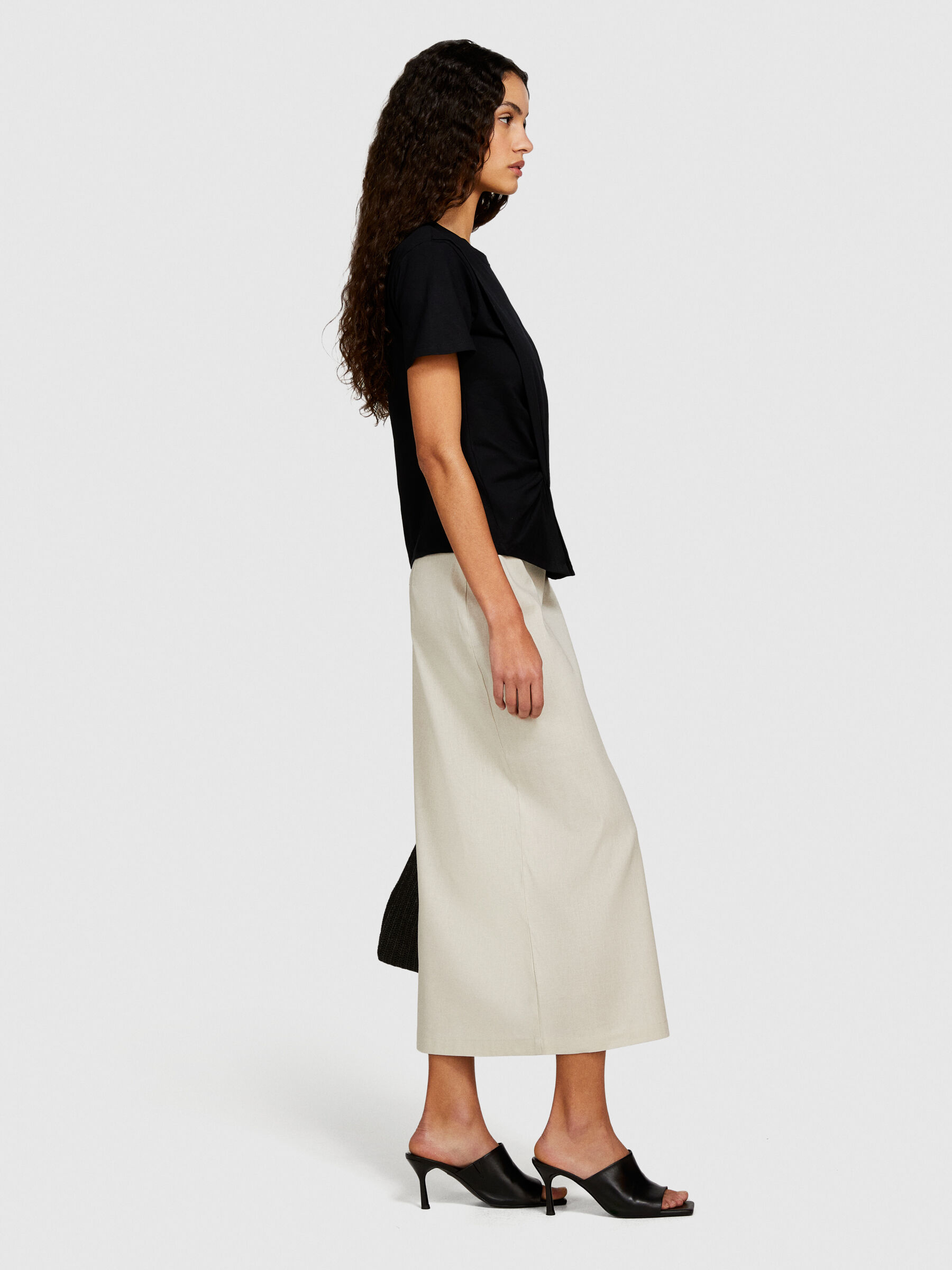 T-shirt with knot, Black - Sisley