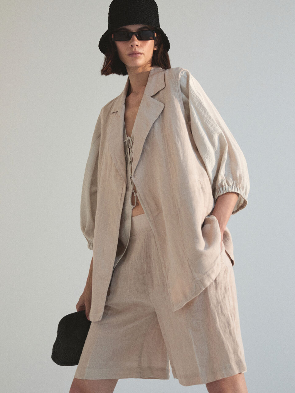 100% linen bermudas Women image number null