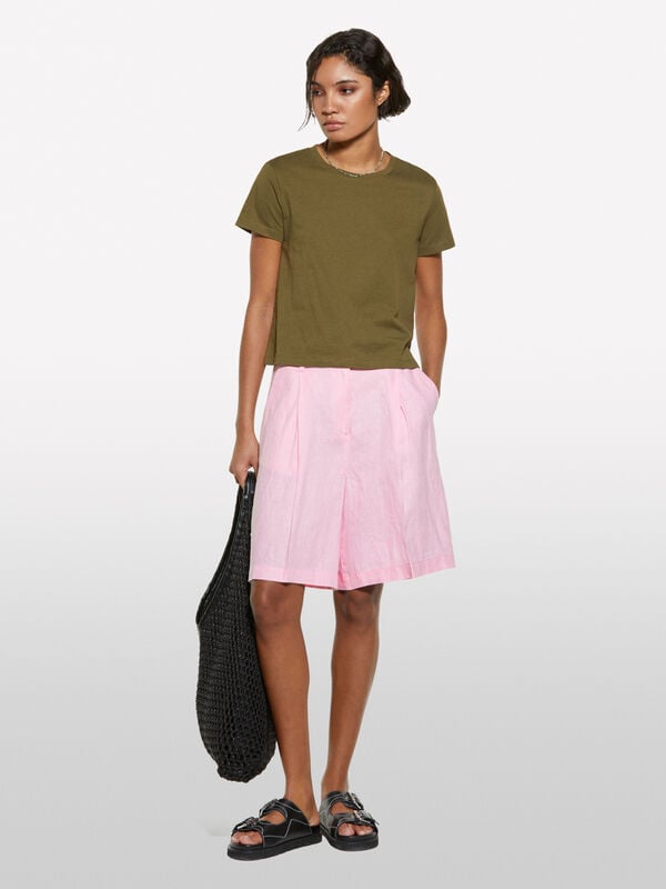 Pink bermudas in 100% linen Pink bermudas in 100% linen - women's shorts | Sisley
