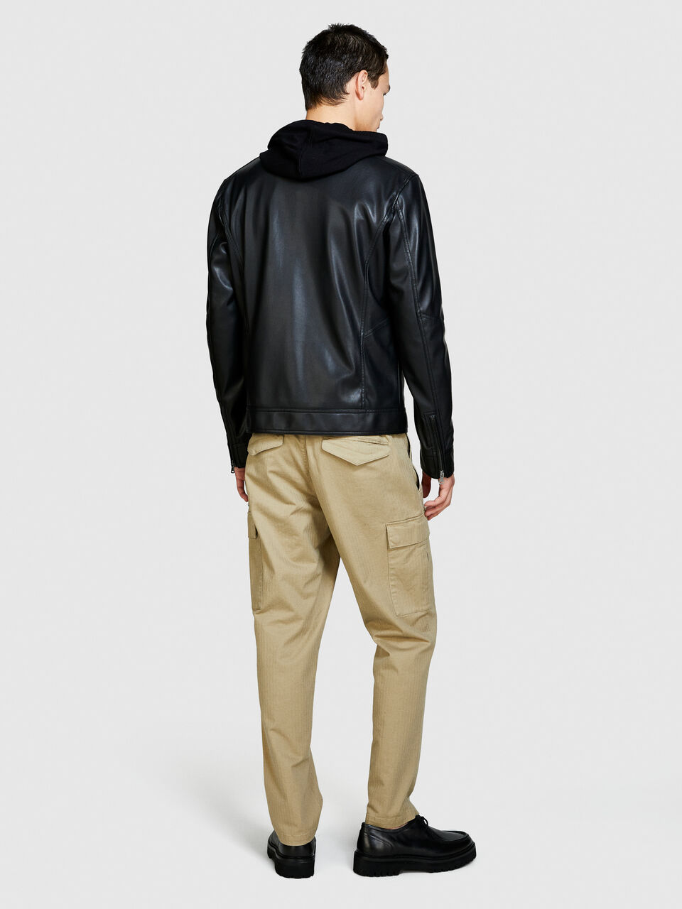 Trousers with pockets Men image number null