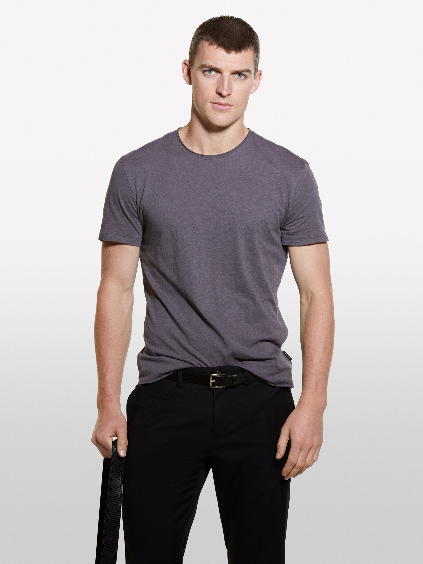 ★KIRSH★ Collection Rework Graphic T-Shirt Dark Grey Dark gray t-shirt with raw cut, Dark Gray - Sisley