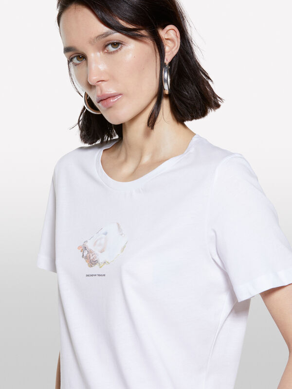 White t-shirt with shell print - women's short sleeve t-shirts | Sisley