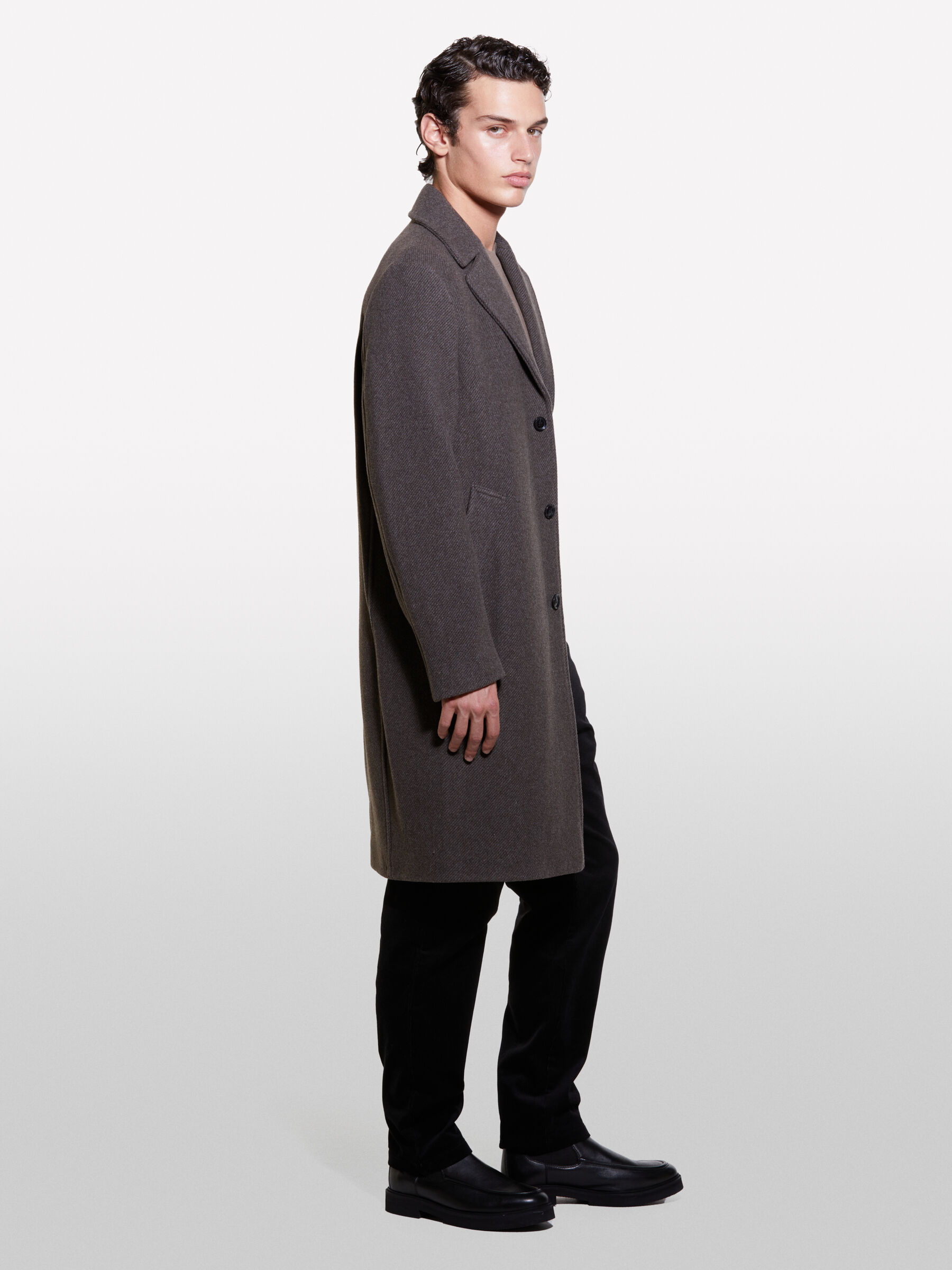 COAT Men image number null
