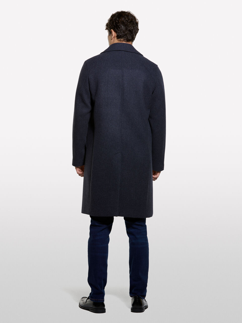 COAT Men image number null