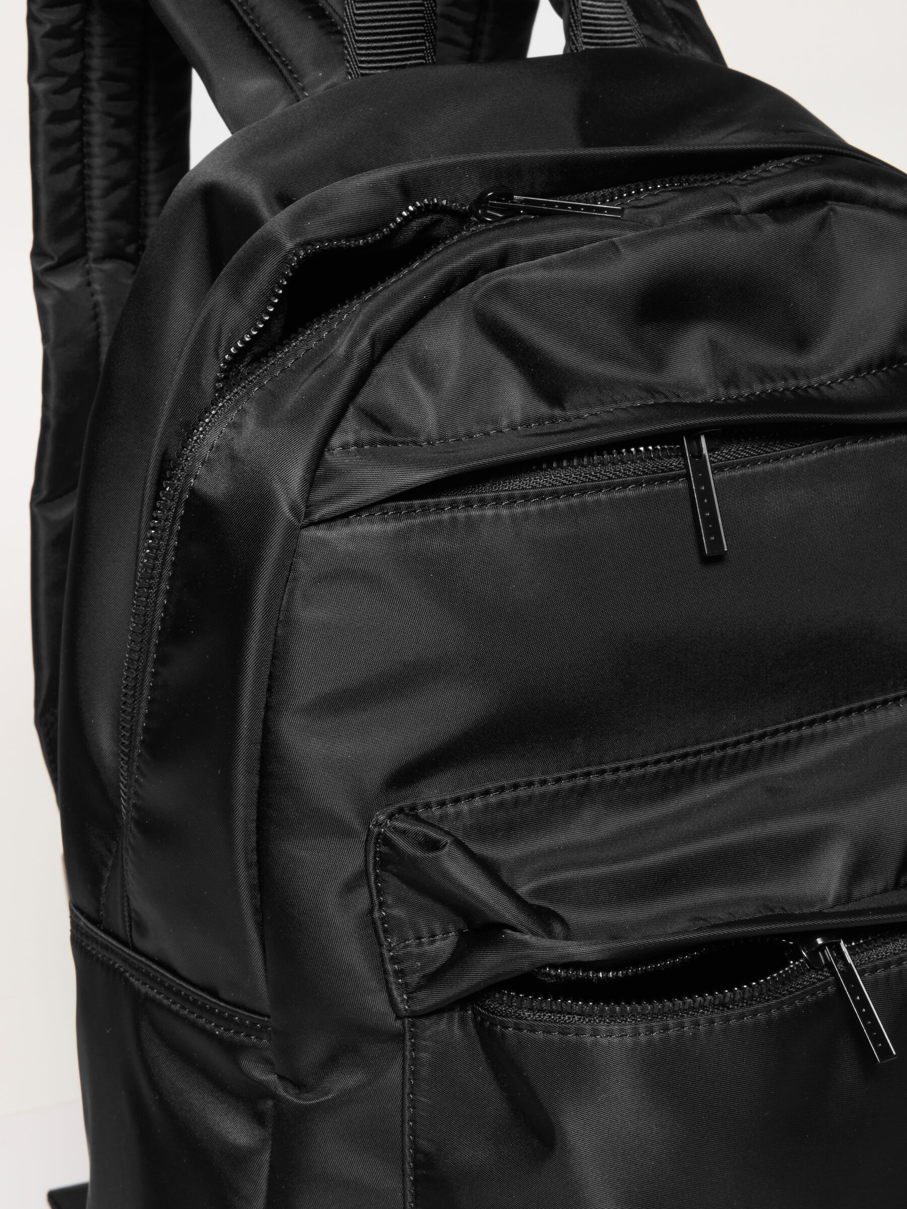 KNAPSACK Men image number null