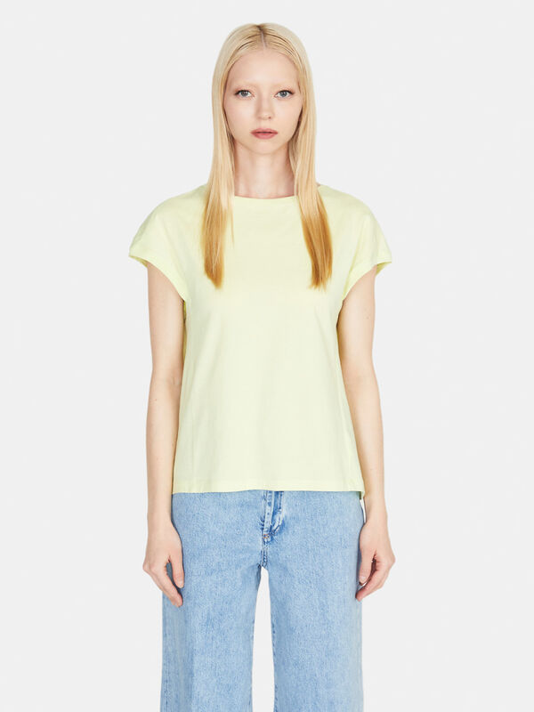 T-shirt with dropped shoulders - women's short sleeve t-shirts | Sisley
