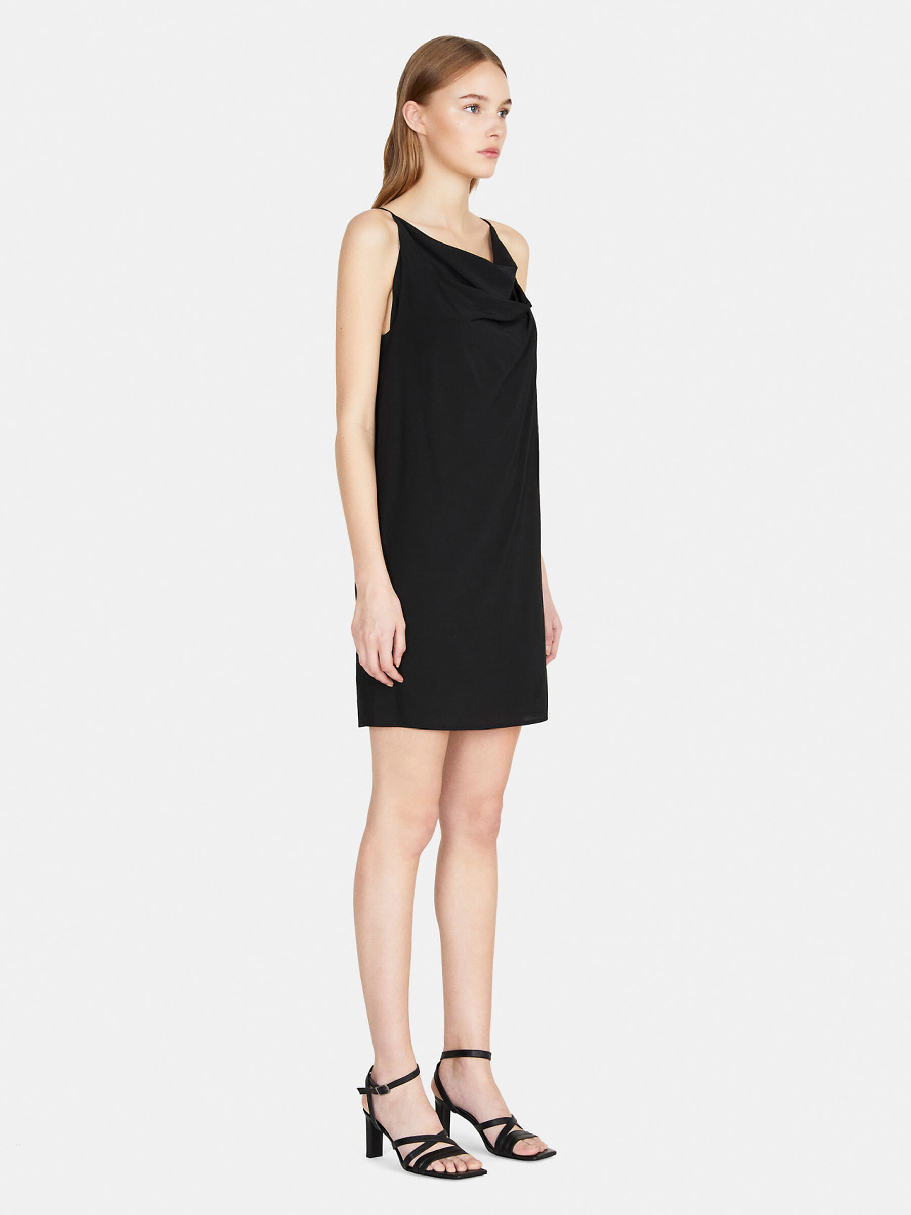 Flowy short - Black dress, Sisley