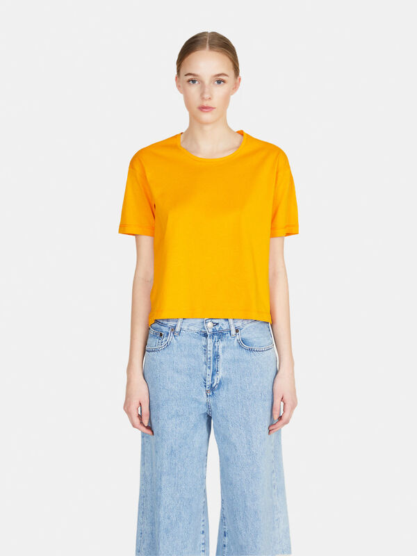 Solid colored oversized fit cropped t-shirt Women
