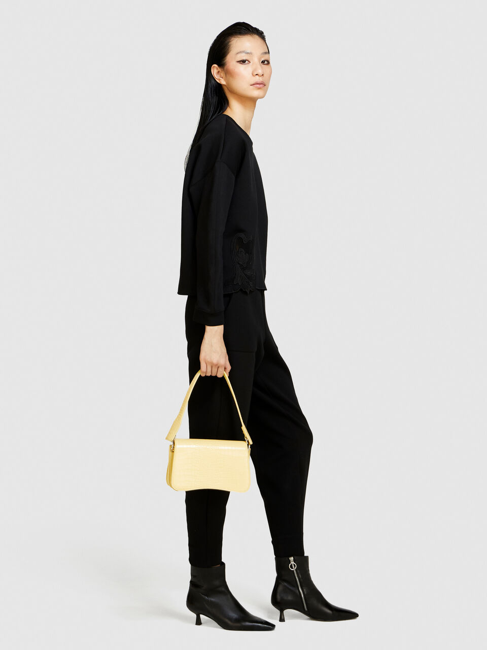 Sweatshirt with embroidery Women image number null