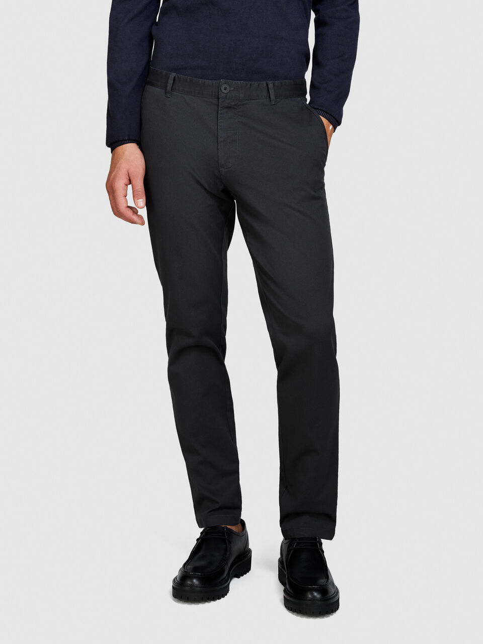 TROUSERS Men image number null