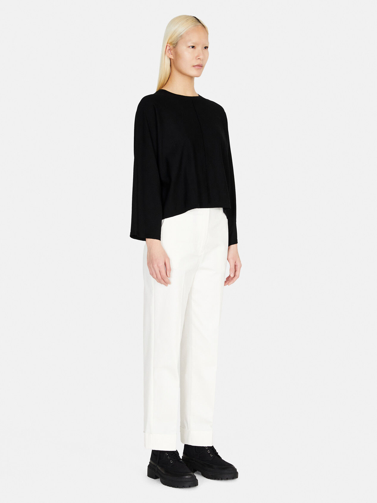 Boxy fit sweater, Black - Sisley