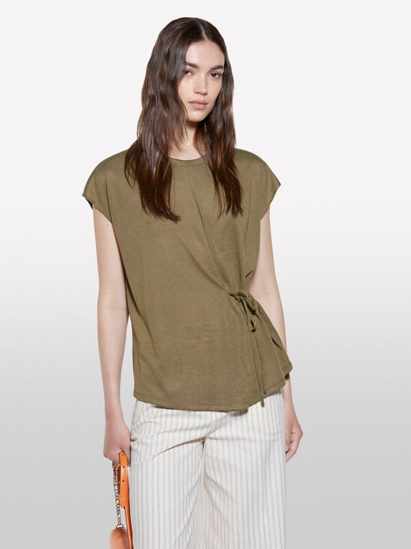 Military green t-shirt with laces Military green t-shirt with laces - women's short sleeve t-shirts | Sisley