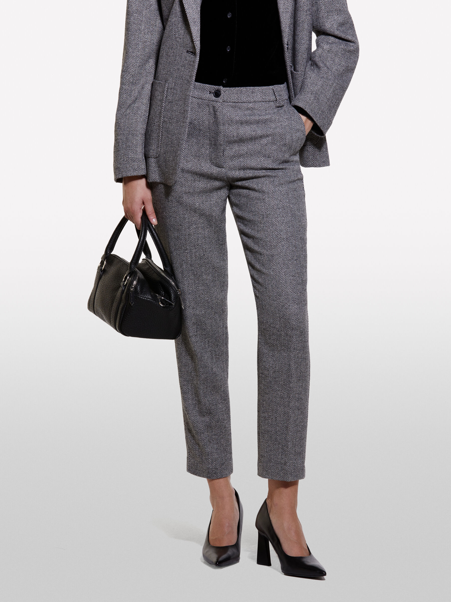 Yarn dyed cigarette trousers, Gray - Sisley Yarn dyed cigarette trousers, Gray - Sisley