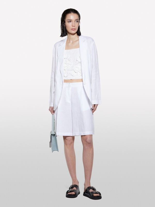 White bermudas in 100% linen White bermudas in 100% linen - women's shorts | Sisley