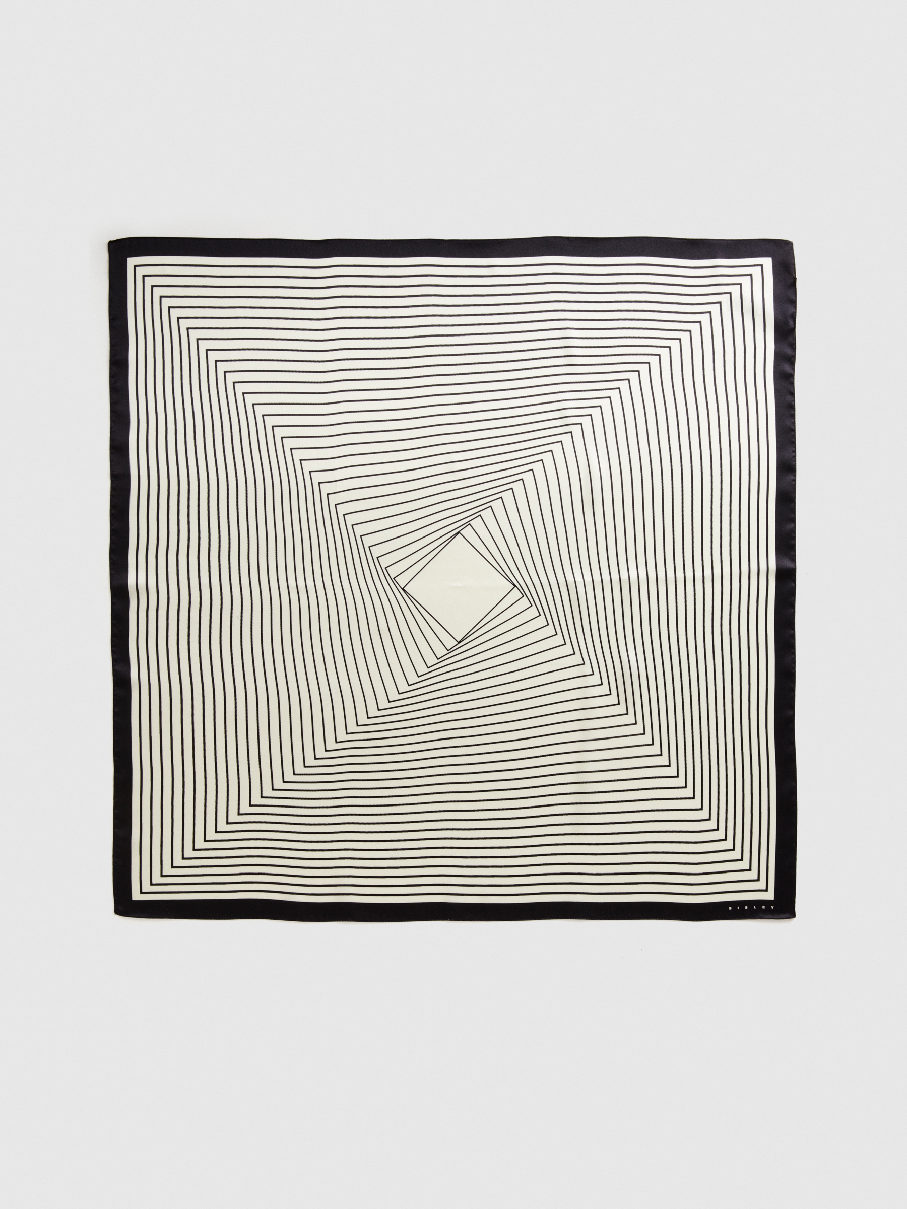 正規品・送料込み◆JILLSTUART◆Black-Patternsilk Scarf JILLSTUART(ジルスチュアート) スカーフ(レディース) - 海外通販