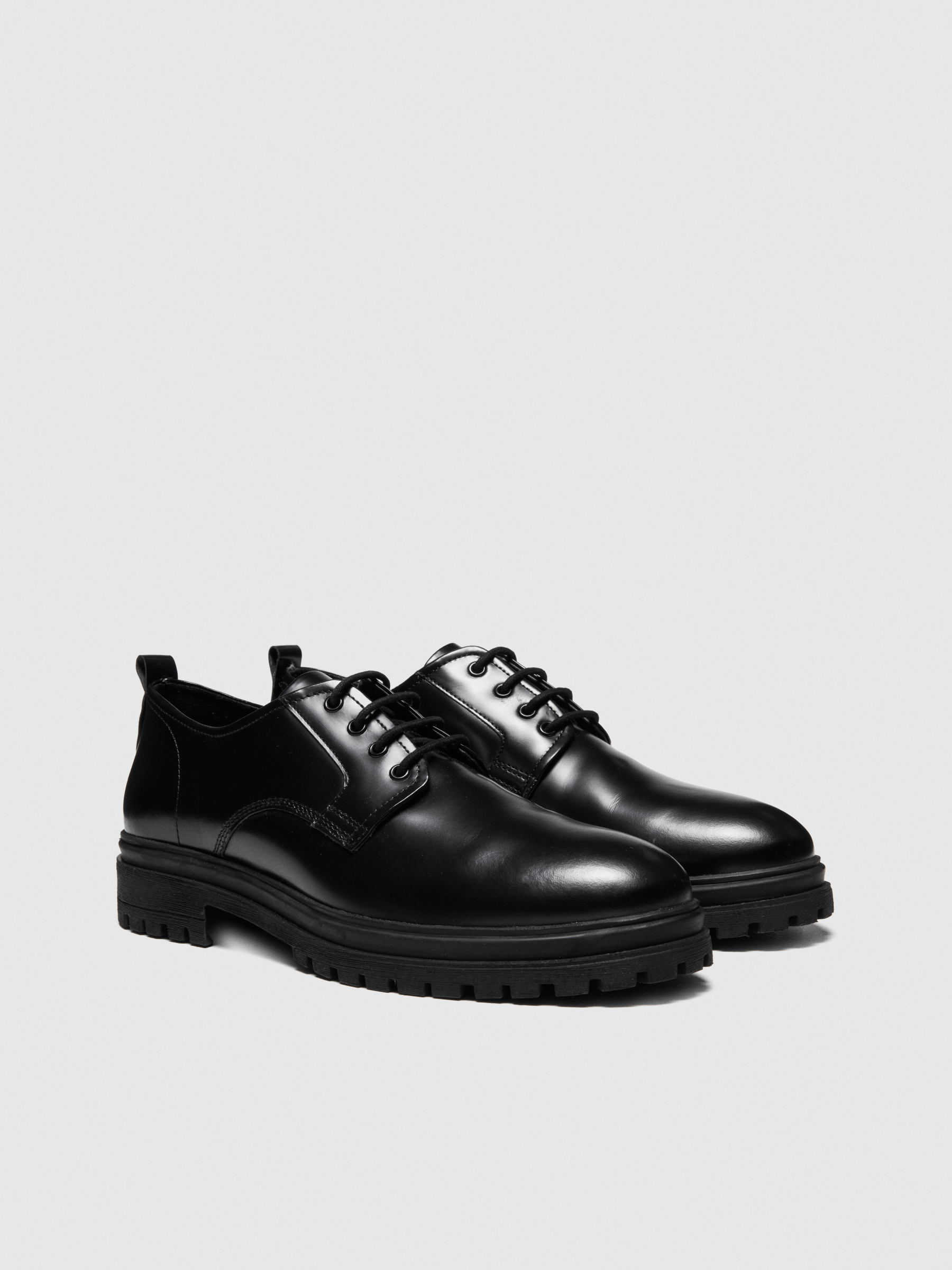 Leather lace-up shoes, Black - Sisley